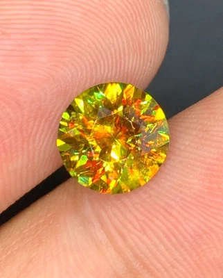 Piedra preciosa de cromo suelta natural Titanita verde en venta - 2,80 CT Foto 1 de 4