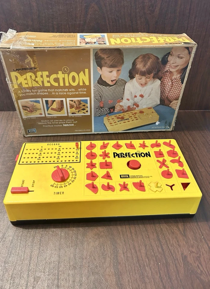 PERFECTION Vintage 1973 Lakeside Game INCOMPLETE In Box - TESTED AND WORKS - Image 1 of 4