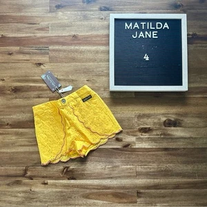 NWT Matilda Jane Enchanted Garden Yellow Eyelet Cotton Scalloped Ramona Shorts 4 - Picture 1 of 5