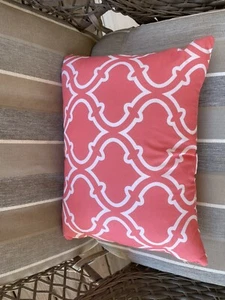 12 X 16 Coral/White Accent Throw Pillow Geometric Design- Rectangle-pre-owned - Picture 1 of 2