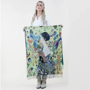 DAME MIT FAN von GUSTAV KLIMT bedruckter Schal - Bild 1 von 2
