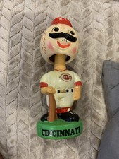 Vintage 1970-80's Ceramic Cincinnati Reds Bobblehead Nodder Green Base Baseball