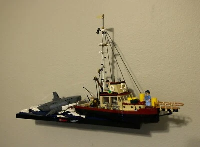 Ultimate Display Solutions wall mount display for Lego 21350 Jaws - Image 1 of 4