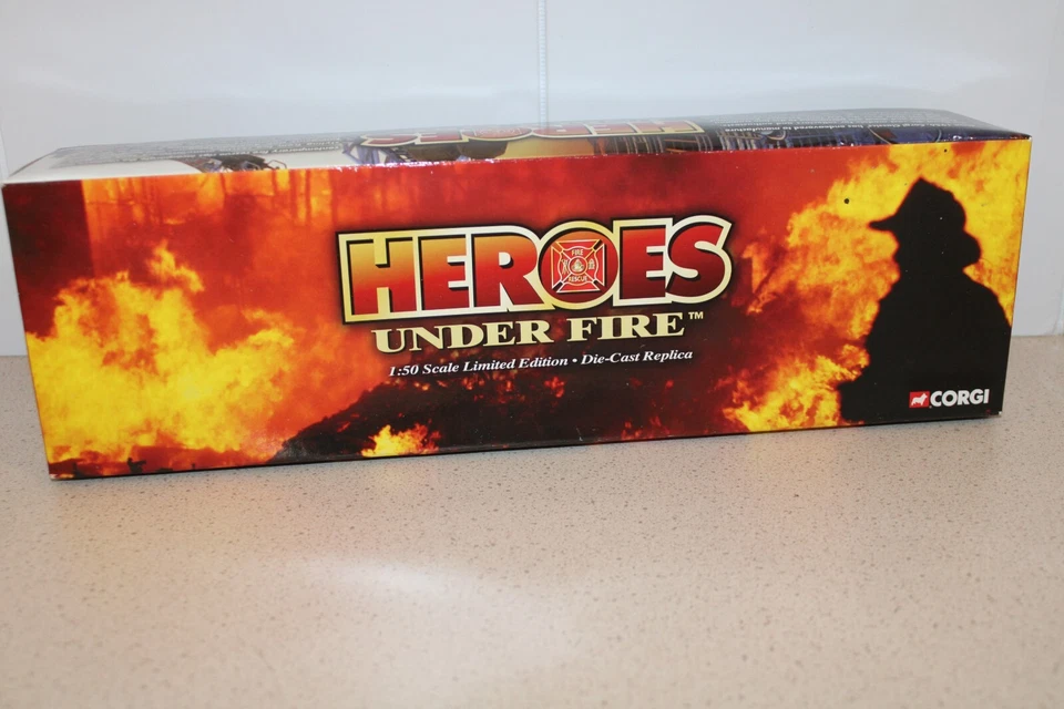 Corgi Classics #US52511 Seagrave 70th Ann 7-Man Enc Tractor-Drawn Aerial Ladder - Image 1 of 4