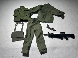 G.I. Joe Vietnam grüne Uniform für 12" Figur Maßstab 1:6 mit Zubehör - Bild 1 von 14