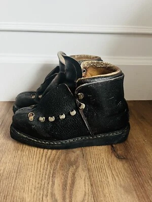 Botas de esquí antiguas de colección La Snow Dolomite para mujer de cuero negro con cordones Italia Foto 1 de 4