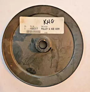 Simplicity Part No. 1666317 Pulley and Hub Assembly - New Old Stock - Picture 1 of 4