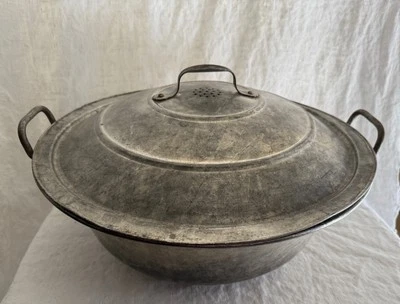 Antique bread dough riser bowl with lid and tray primitive Americanc decor - Image 1 of 4