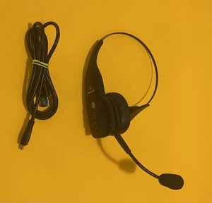 BlueParrott - B350-XT II (Version 2) Wireless On-Ear Headset for Trucker - Picture 1 of 9