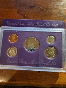 1992S UNITED STATES PROOF SET OF COINS - Picture 1 of 1
