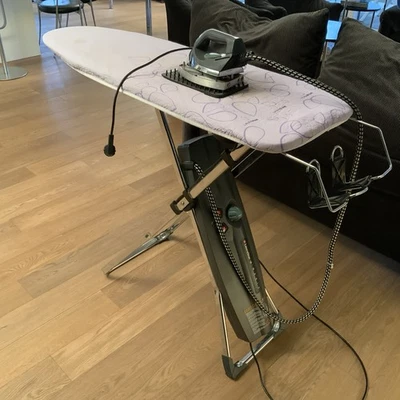 LauraStar Bügelstation, Magic Evolution II, Gr.:39x120cm, Bügeleisen zerbrochen - Bild 1 von 4