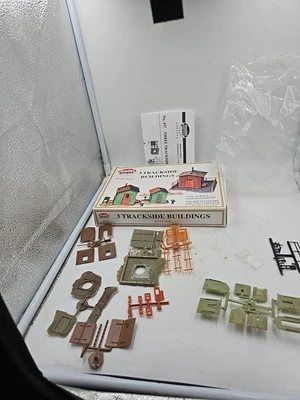 MODEL POWER 3 TRACKSIDE BUILDINGS HO SCALE BUILDING KIT Incomplete  - Image 1 of 4