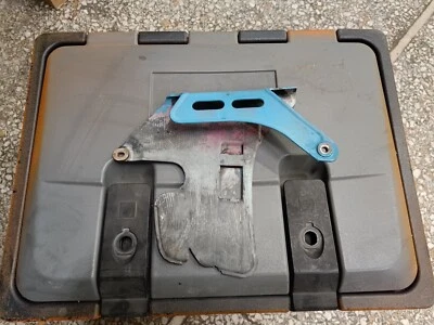 HONDA XL250S USADO GENUINO CADENA DE TRANSMISIÓN GUÍA PROTECTOR CONTRA SALPICADURAS OEM Foto 1 de 2