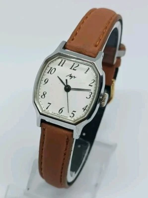 Vintage Watch LUCH  17 Jewels Mechanical Womens Wristwatch Soviet USSR  1970s - Image 1 of 4