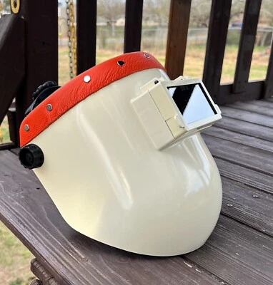 Welding Hoods - Изображение 1 из 4