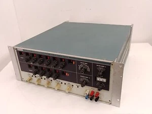 Fluke 5200A Programmable AC Calibrator 1mV to 100V - Bild 1 von 12