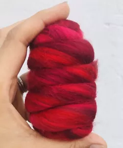 10g Pack 100% Natural Roving Wool For Needle Felting - Red Stripy - Picture 1 of 2