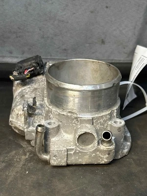 Fits 2011-15 KIA OPTIMA Throttle Body (2.4L) OEM:351002G700 Foto 1 de 4