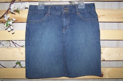 Liz & Co. Women's Dark Denim Mini Skirt Size 10 100% Cotton 18.5 Inches Long - Image 1 of 3