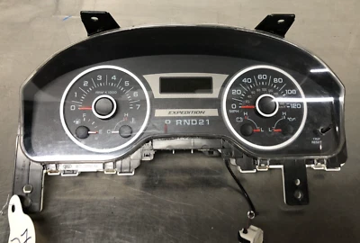 2005 2006 Ford Expedition Instrument Speedometer Gauge Cluster W. Message Cntr - Image 1 of 4