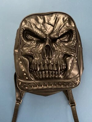 Mochila imitación cuero 3D calavera motociclista negra leer descripción Foto 1 de 4