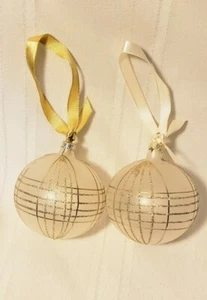 Schönes 2er Set Milchglas Gold Glitzer Wirbel Rund Weihnachtsschmuck - Bild 1 von 3