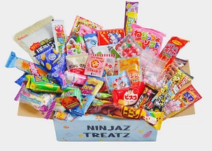 40 Japanese Candy & Snack Box and Other Popular Sweets (Box) - Picture 1 of 1