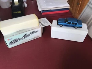 1:43 Brooklin Models Rob Eddie 1987 Volvo 740GL Blue (04) MB - Picture 1 of 6