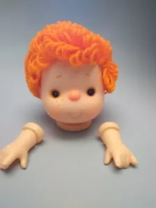 DOLLS HEAD & HANDS - 4" WITH CURLY ORANGE YARN HAIR - DOLL MAKING/DOLL PARTS - Picture 1 of 3