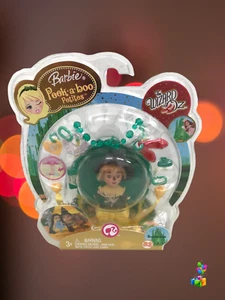 Muñeca Barbie Peek A Boo Petites Mago de Oz Espantapájaros con Accesorios 2008 Nueva - Imagen 1 de 3