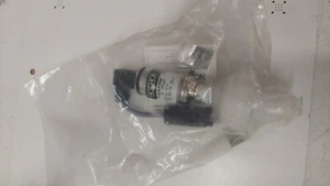 GP-631-202 No Shok , 200.100.1.5.2, Pressure Transmitter. 0-100psi 0-10 Vol - Picture 1 of 3