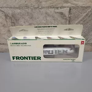 Hogan Wings Frontier Airlines Airbus A319 with 6 Tail Designs Flugzeugmodell 1/200 - Bild 1 von 8