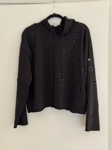Sudadera con capucha ojales negros de ALO Yoga.nwot. - Imagen 1 de 5