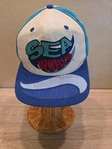Vintage Sea World Wave blau weiß Snapback Mütze Kappe Shamu Big Spell out Blase 90er - Bild 1 von 7
