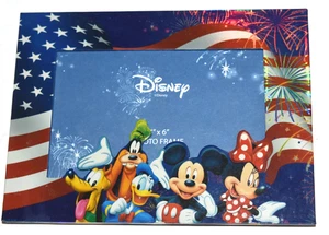 MARCO DE FOTOS DISNEY "Personajes", para una foto de 4" x 6" (5,75" x 8,50" exterior) - Imagen 1 de 3