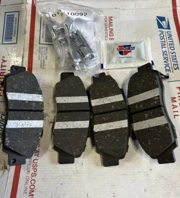 Juego de pastillas de freno de disco delanteras Carquest Professional Platinum cerámica CARQUEST PXD503H Foto 1 de 4