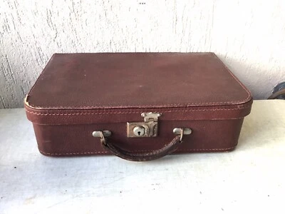 Ancienne valise à flacons à compartiments  - Photo 1/4