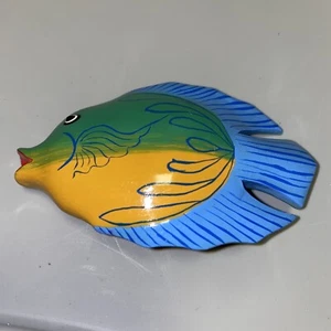 Vintage Hair Clip Handmade Wooden Barrette Tropical Fish Excellent Coloring. - Picture 1 of 3
