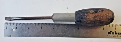 Destornillador de cabeza plana Fulton con mango de madera vintage hecho en Alemania 8,25 pulgadas Foto 1 de 4