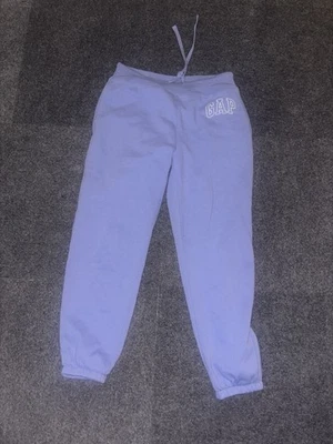 Pantalones deportivos Gap Jogger talla pequeña púrpura claro Foto 1 de 4