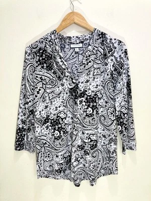 Women’s Blouse Top Size Large Long Sleeve Floral - Image 1 of 4