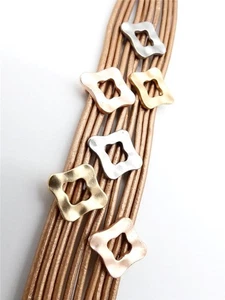 EINZIGARTIGES Gold Versilbert Kleeblatt Charms Lederriemen Magnet Wickelarmband - Bild 1 von 12