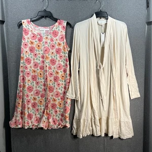 Berkshire Homewear Accappatoio Setoso Liscio Avvolgente con Abito da Letto Crema/Fiore, Piccolo - Foto 1 di 14