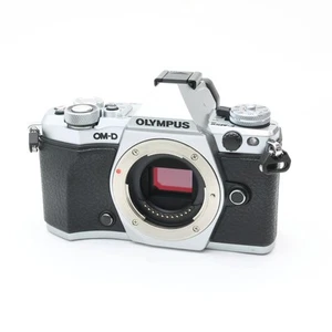 OLYMPUS OM-D E-M5 Mark II Body Silver -Near Mint- #213 - Picture 1 of 12