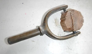 1 Vintage Solid Brass Oar Lock Unmarked - Picture 1 of 3