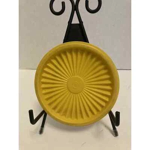 Tupperware #812 -16 Yellow Round Servalier 5" Replacement Lid (Only) - Picture 1 of 3