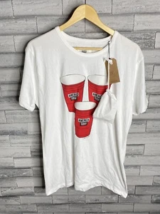 Beer Pong T-Shirt Mens Medium Iconic American Novelty White Shirt - Picture 1 of 6