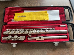 YAMAHA YFL 211 S Querflöte versilbert - Bild 1 von 5