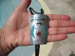 Cravatta Nativi Americani Navajo Sterling Bolo Intarsiata Corallo Turchese Firmata J. Nezzie - Foto 1 di 14