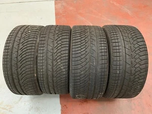 4 Pneumatici gomme usati invernali 235 35 R20 + 265 35 R20 Michelin Alpin PA4 - Foto 1 di 4